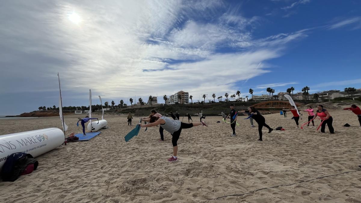 body_continioning_hibernis_mare_playa_invierno