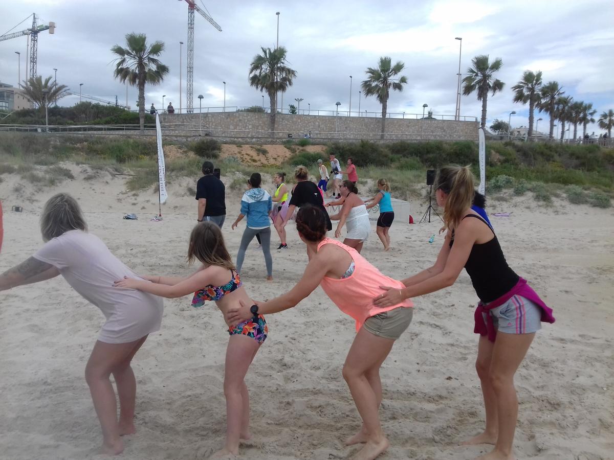 danza fit hibernis mare mil palmeras pilar de la horadada playa de invierno