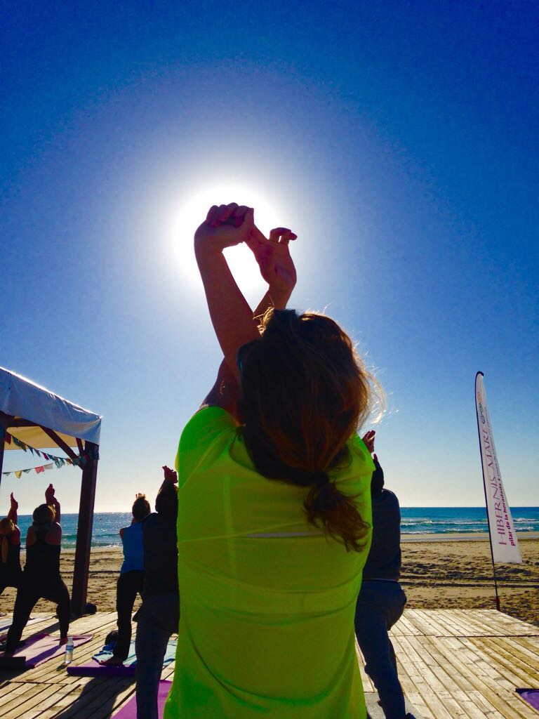 hibernis mare playa invierno pilar de la horadada mil palmeras hatha yoga