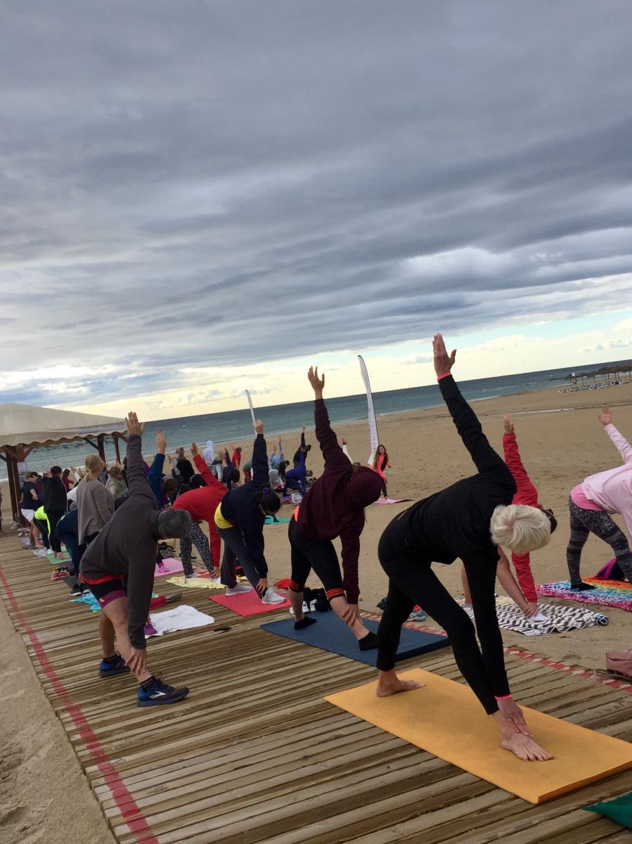 hatha yoga hibernis mare mil palmeras pilar de la horadada