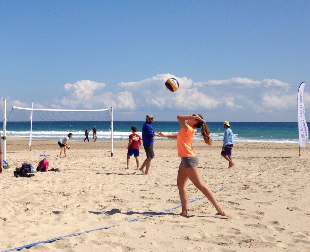 hibernis mare playa invierno pilar de la horadada mil palmeras voley