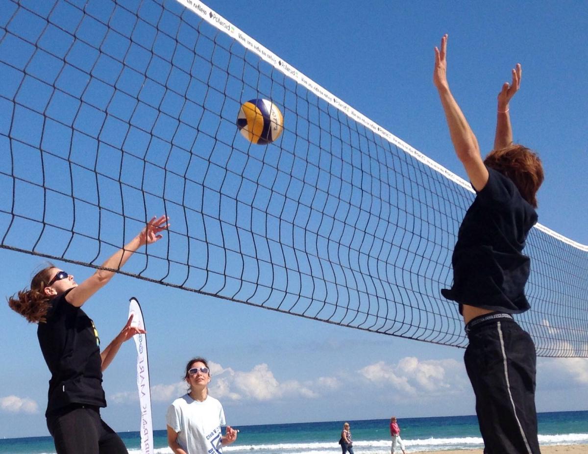 hibernis mare playa invierno pilar de la horadada mil palmeras voley