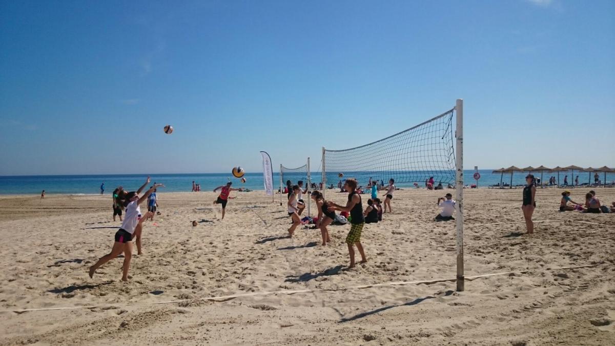 hibernis mare playa invierno pilar de la horadada mil palmeras voley