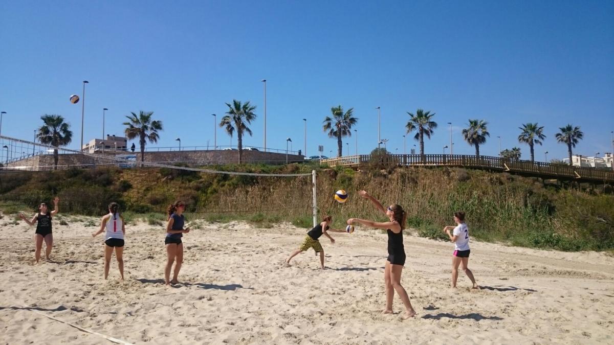 hibernis mare playa invierno pilar de la horadada mil palmeras voley