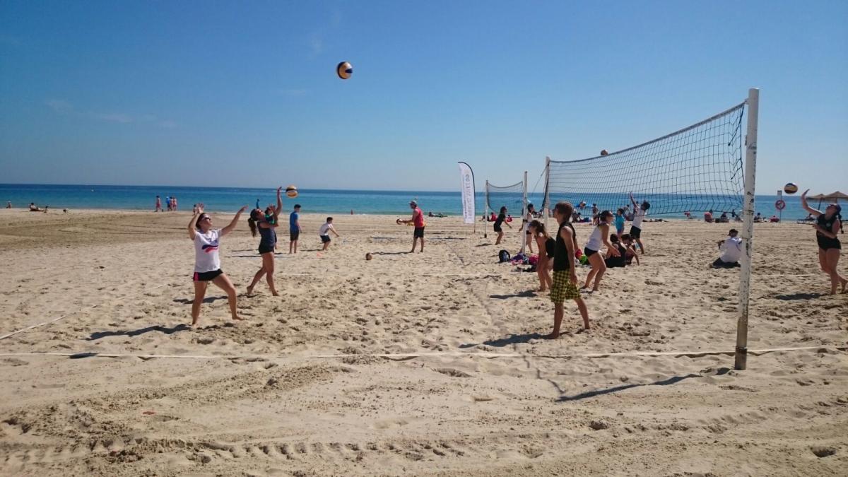 hibernis mare playa invierno pilar de la horadada mil palmeras voley