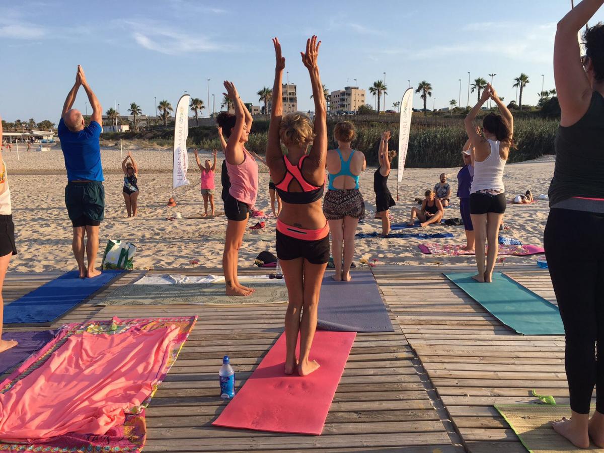 108 saludos al sol hibernis mare mil palmeras pilar de la horadada