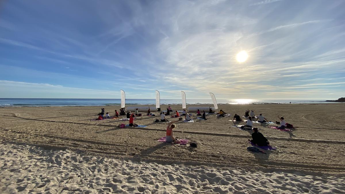 pilates_hipopresivos_hibernis_mare_playa_invierno