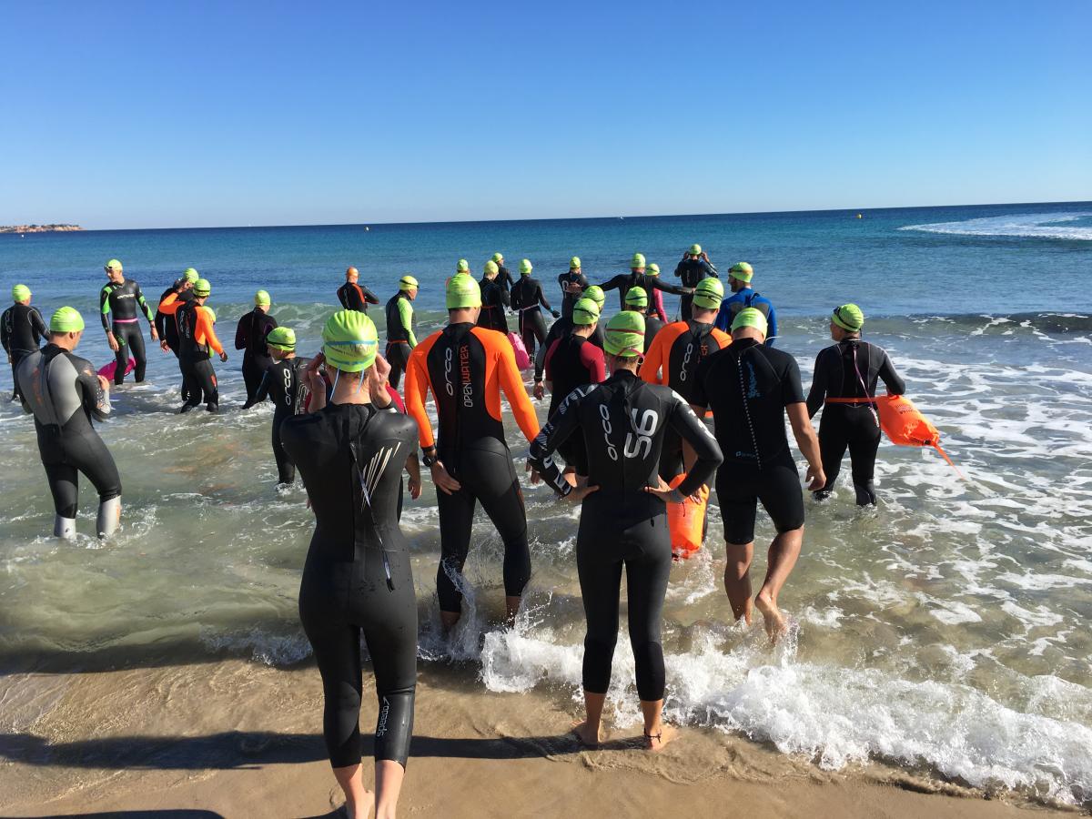 swimmers meeting point hibernis mare mil palmeras pilar de la horadad