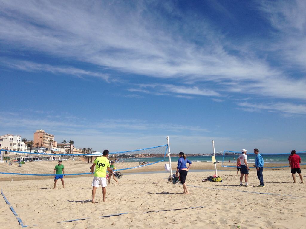 hibernis mare playa invierno pilar de la horadada mil palmeras tenis playa