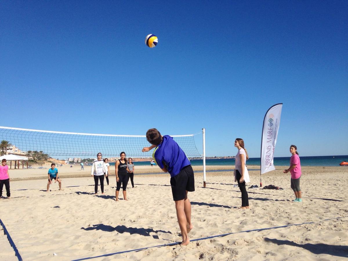 hibernis mare playa invierno pilar de la horadada mil palmeras voley