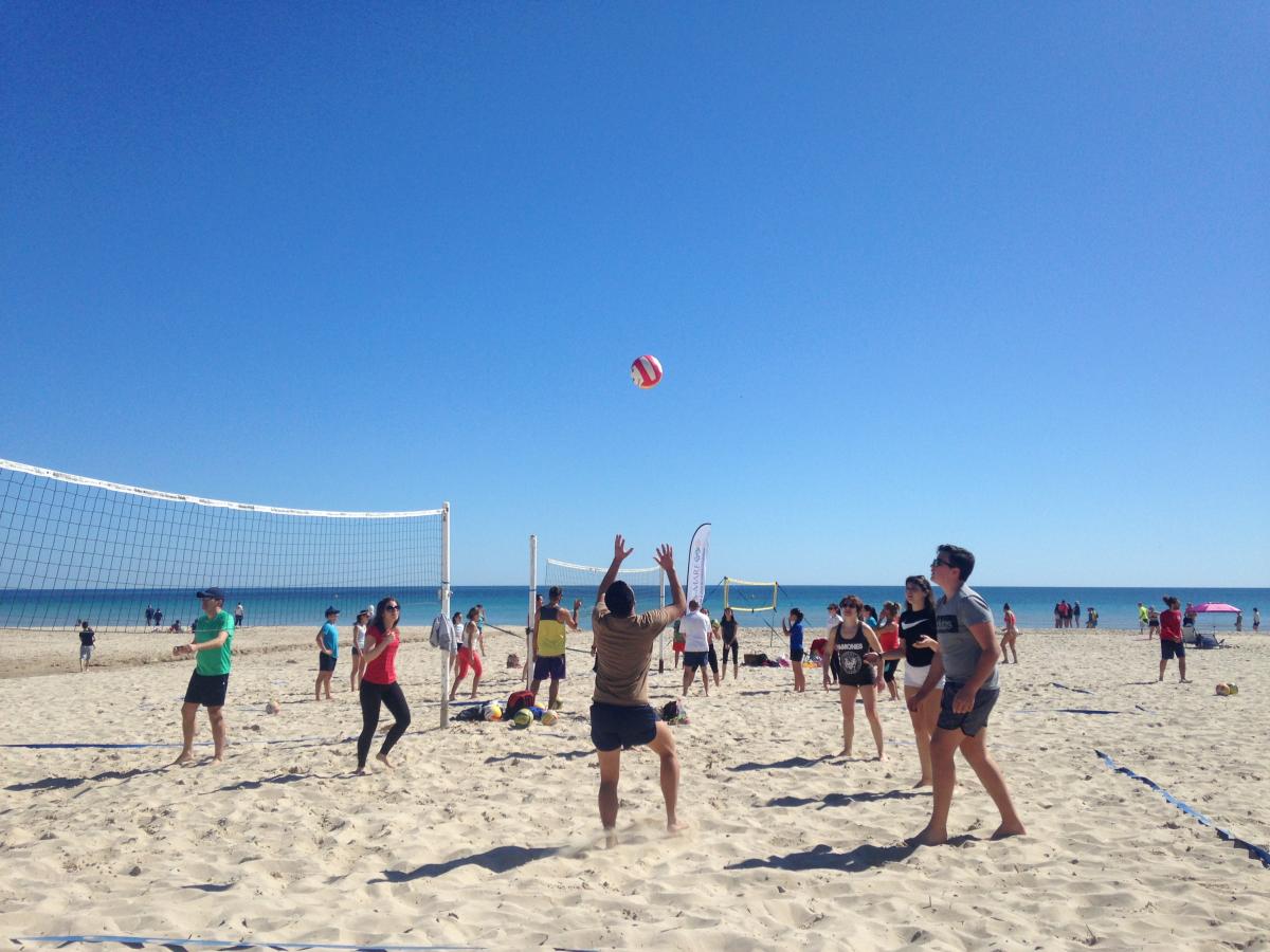 hibernis mare playa invierno pilar de la horadada mil palmeras voley