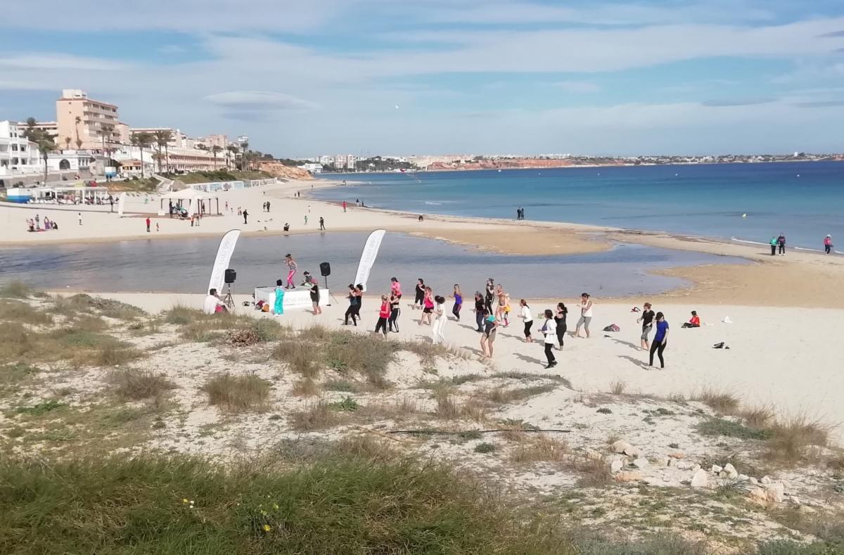 zumba hibernis mare mil palmeras pilar de la horadada playa de invierno