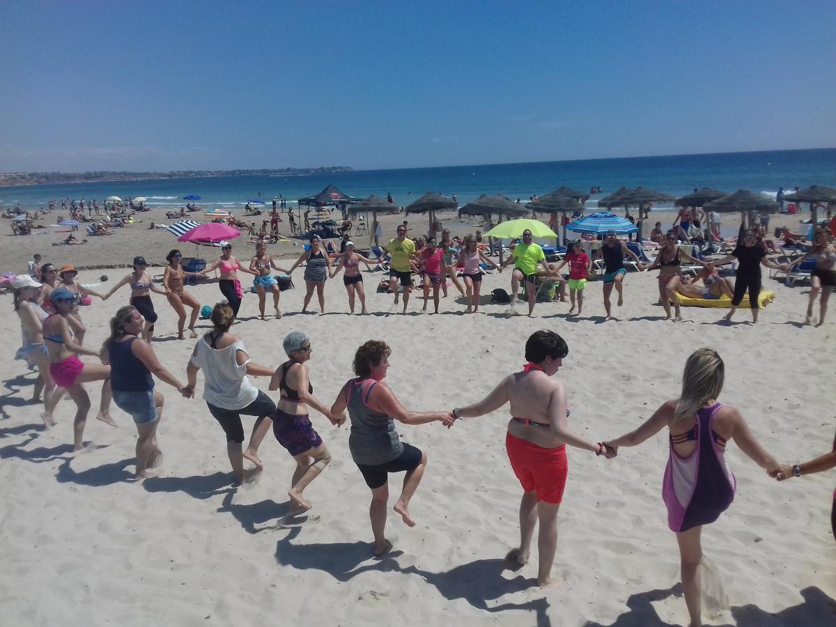 zumba hibernis mare mil palmeras pilar de la horadada playa de invierno